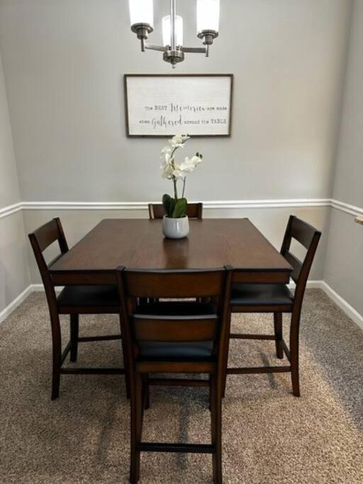 Extravagant 2 Br/2 Ba Apartment Savannah Kültér fotó